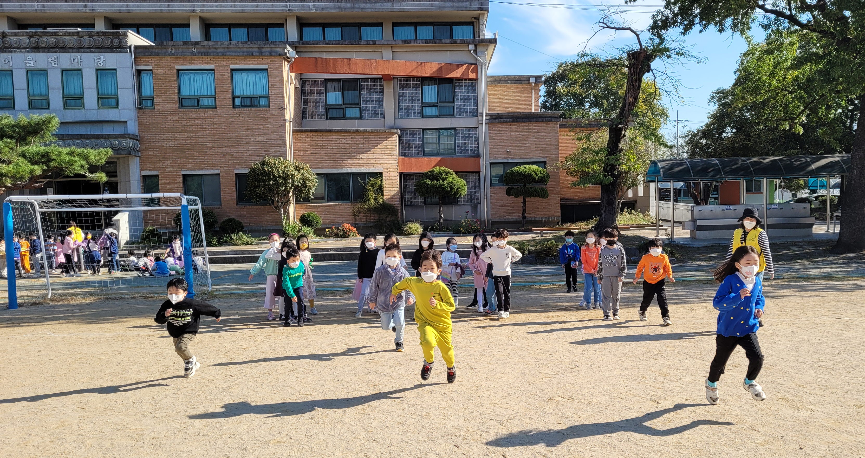 놀이마당 사진.jpg