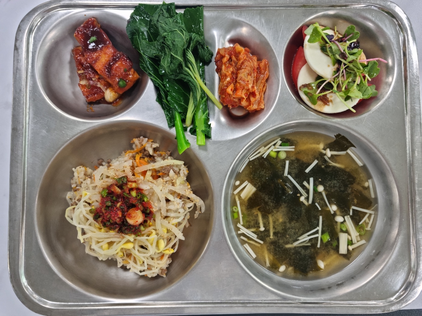 4.17(자율배식대-매일 흰죽제공, 우유급식-해당학반에서 실시)